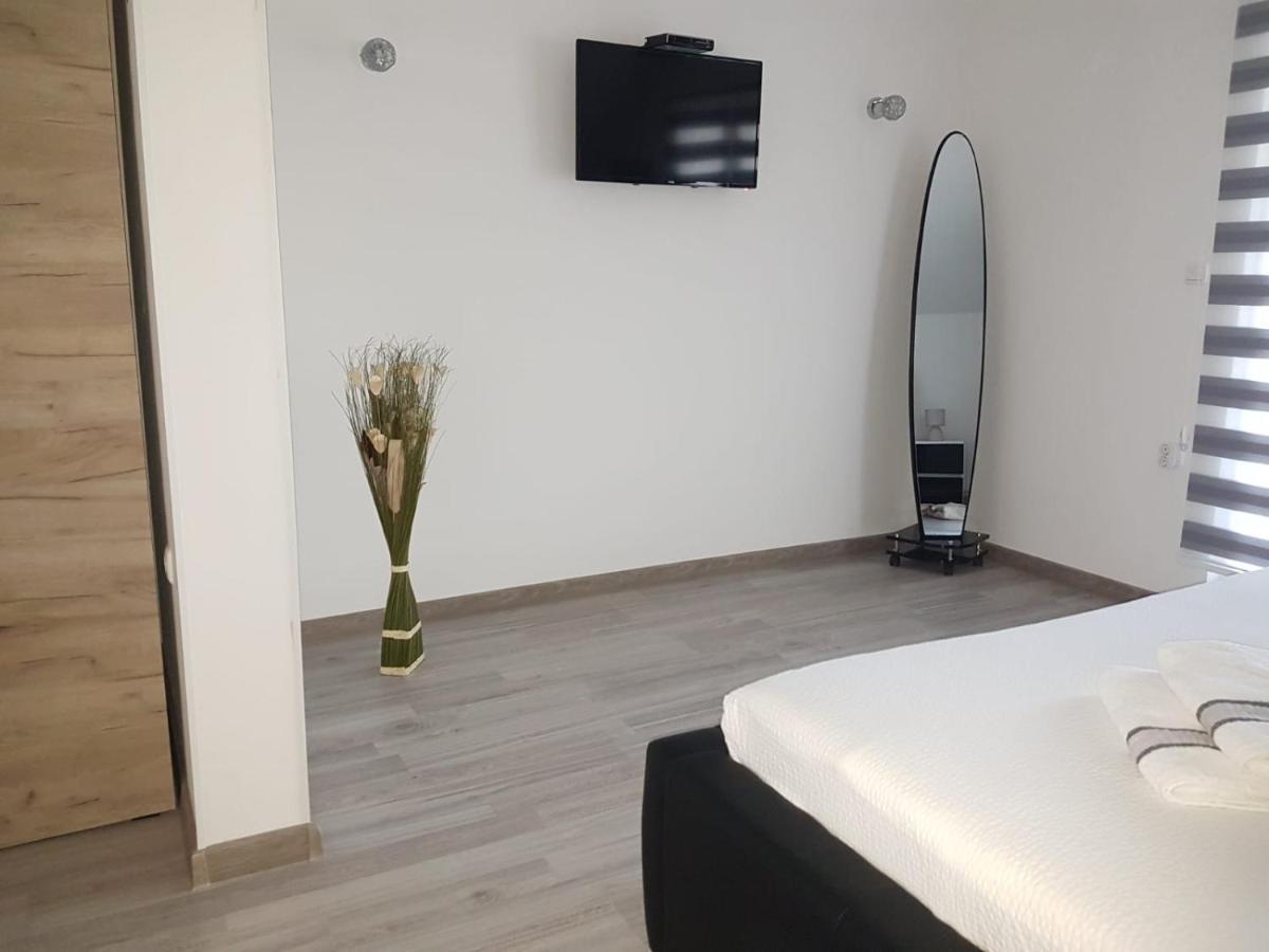 Apartmani Brigita 科雷尼察 外观 照片
